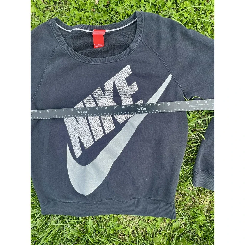 Nike Sweatshirt Womens Medium Black Crewneck Pullover Big‎ Swoosh Logo Raglan